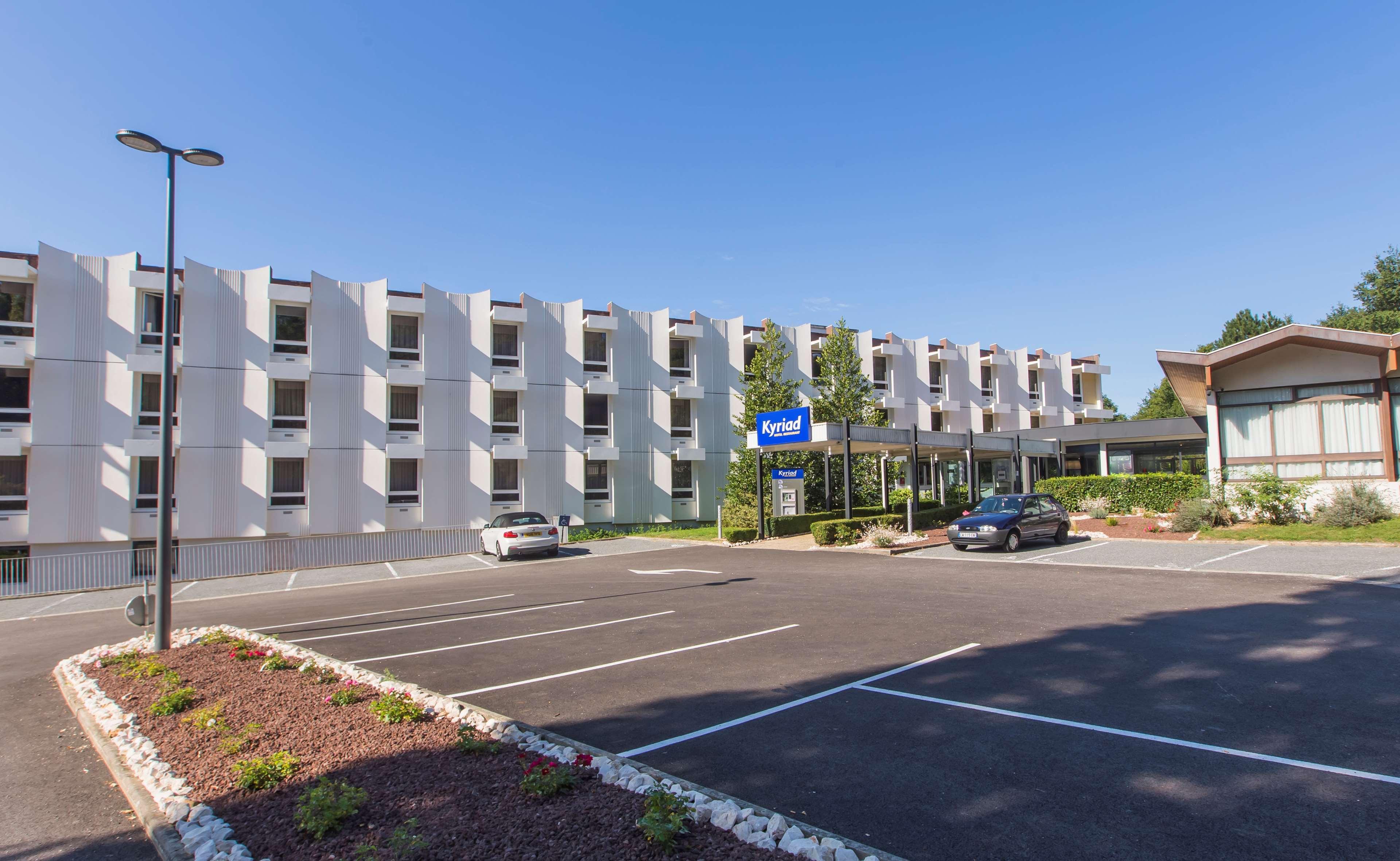 Kyriad Montchanin Le Creusot Ngoại thất bức ảnh